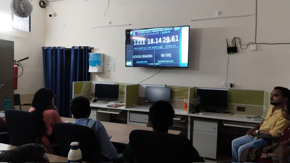 LibraryChatra tweet picture