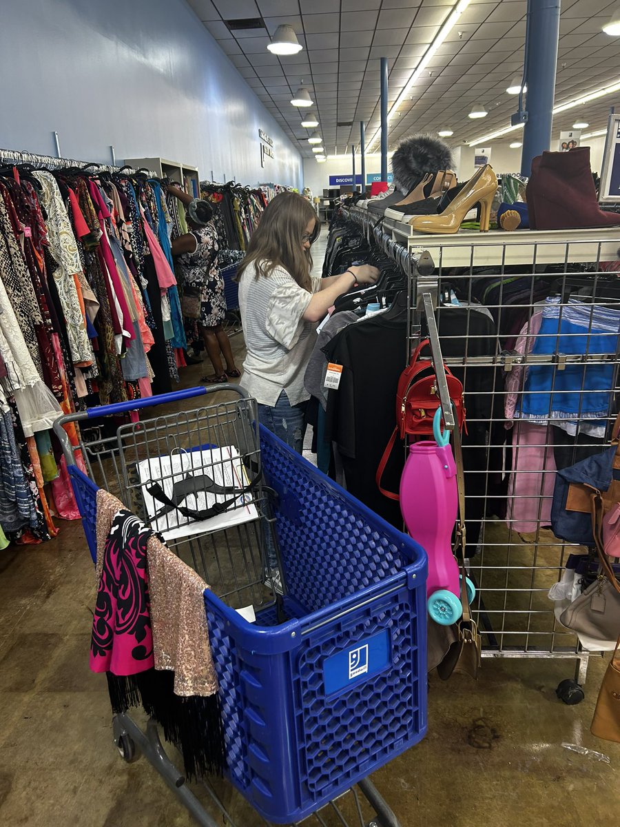 hanney2022's tweet photo. Back at volunteering with our new crew! Working on lots of job skills for our future!! Goodwill is always willing to partner up with our program!! So awesome!! @MarcusAllen1977 @HumbleISD_TS @MOSAIChumbleisd https://t.co/UOH0rt3TKk