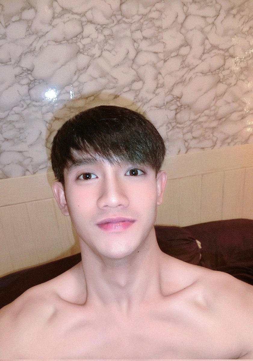 จ้างมานั่งสบตาทั้งชีวิต คิดเท่าไร?