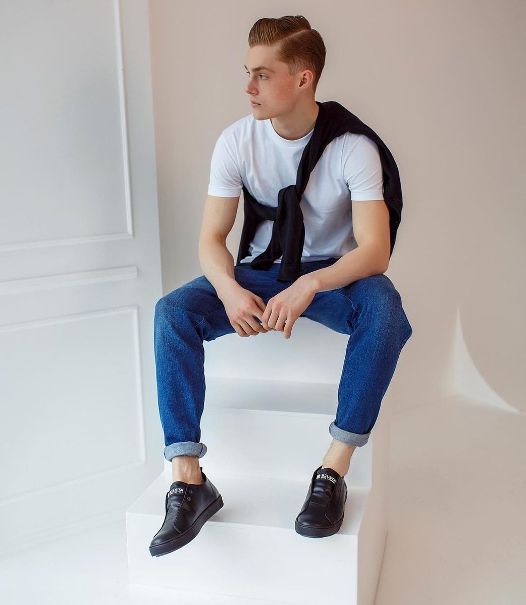FactoryBelsta's tweet photo. 👟 Transition into fall with ease! Our black leather sneakers by BELSTA #brand are the ultimate choice for your evolving style!🔥
Whether it's jeans &amp; a T-shirt or a comfy sweater, BELSTA trainers have you covered. Shop now at https://t.co/djdpTvrW3H and step into the new season! https://t.co/VrrUKOfLxj