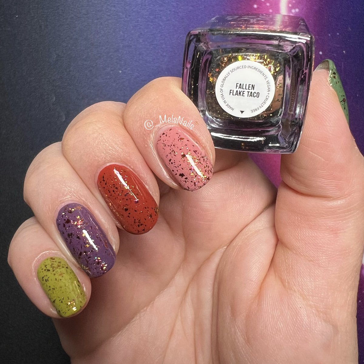 _MelsNails's tweet photo. Earthy holo combo 🍂💅🏻 @nailogical
@holotaco #NotPressed #Nightshade #BrickWall #LowkeyBlushing #ModestMoss #FallenFlakeTaco
#HoloTaco #MelsNails #holotacocombo https://t.co/GxG3Fc5OpS