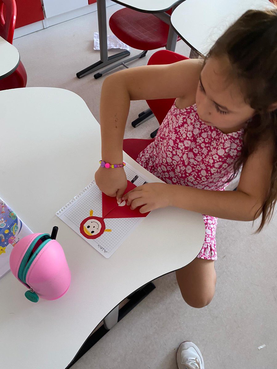 2.Sınıf öğrencilerimiz ile birlikte İngilizce oryantasyon sürecimizde önce hikayemizi okuduk. Ardından etkinliğimizi eğlenerek pekiştirdik. 💫🎈