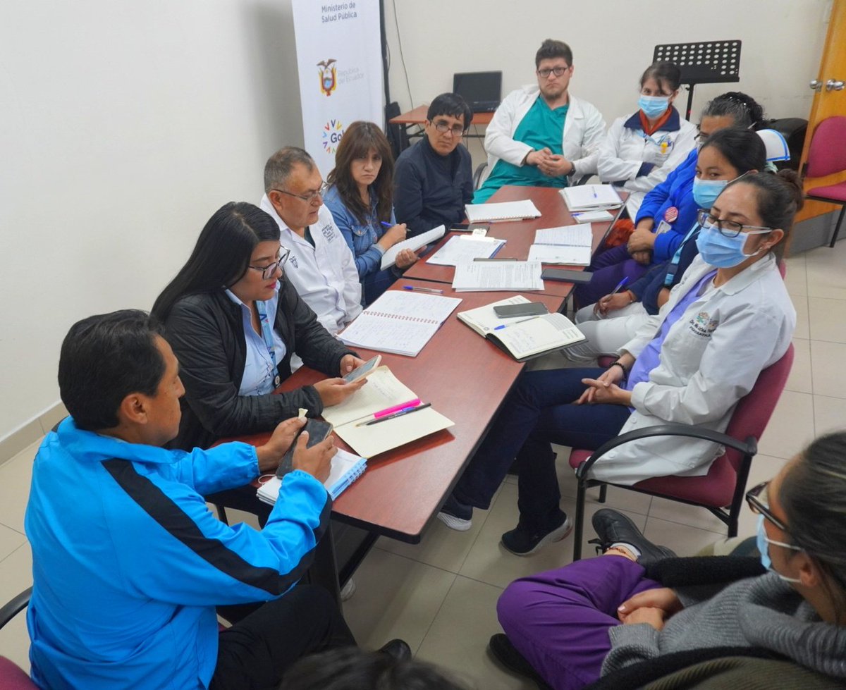 caaesanlazaro's tweet photo. NuestroTrabajoContinúa | En la reunión de líderes de procesos y servicios, de responsables de equipos de salud del #CAAESanLázaro del @Salud_Ec , se resaltan los avances, opiniones y sugerencias para la mejora continua de las actividades en beneficio de los usuarios del centro. https://t.co/suTUthxB16