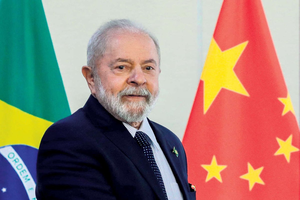 MimiReeds's tweet photo. Humbled by President Lula of Brazil and President Putin of Russia on how they included women empowerment in their speeches. I was impressed by President Lula quoting Thomas Sankara. Your nation isn’t developed if you treat woman like trash. #BRICS #BRICSSummit2023 #BRICS2023 https://t.co/5yeqBr8tgI