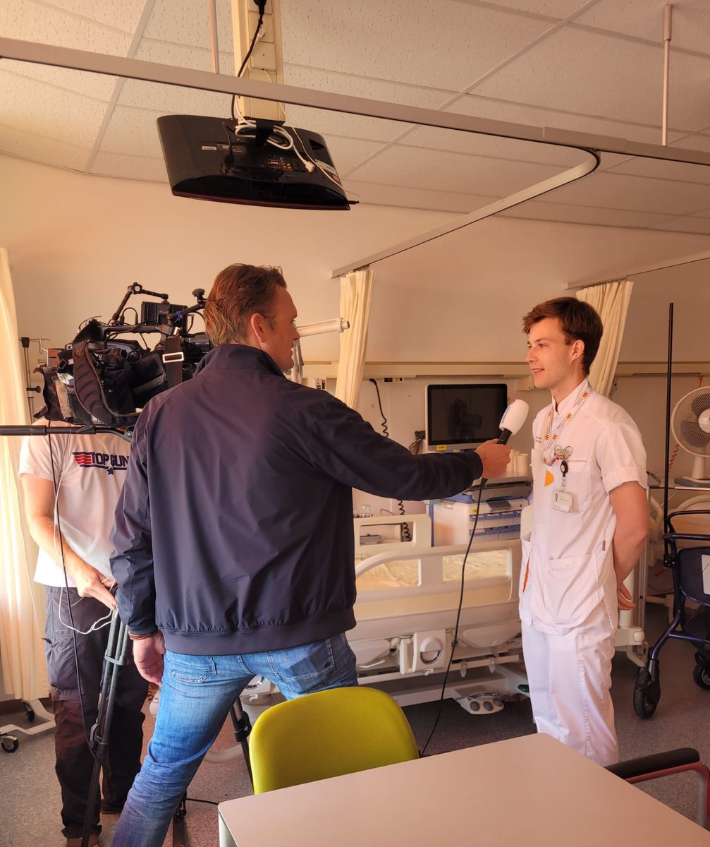 Heb jij gisteren onze verpleegkundige Vincent gespot in het <a href="/RTLnieuws/">RTL Nieuws</a>? Hij legt uit hoe hij de switch maakte naar de zorg en het plezier in zijn werk weer terugvond. Bekijk de uitzending hier: bit.ly/3E6bUC3 (item start op 0.47 sec). 
#werkenindezorg #Noordwest