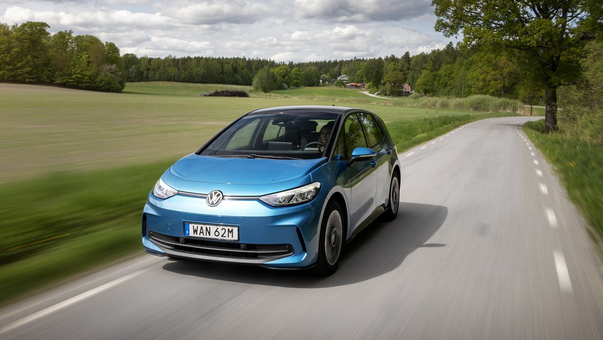 Det givna valet" – nya ID.3 utses till testvinnare i nya numret av Vi Bilägare!
Detta mot de kinesiska elbilskonkurrenterna BYD Atto 3 och MG 5.

Läs mer här:
volkswagen.se/sv/elbilar/var…

#VW #VWID3 #elbil