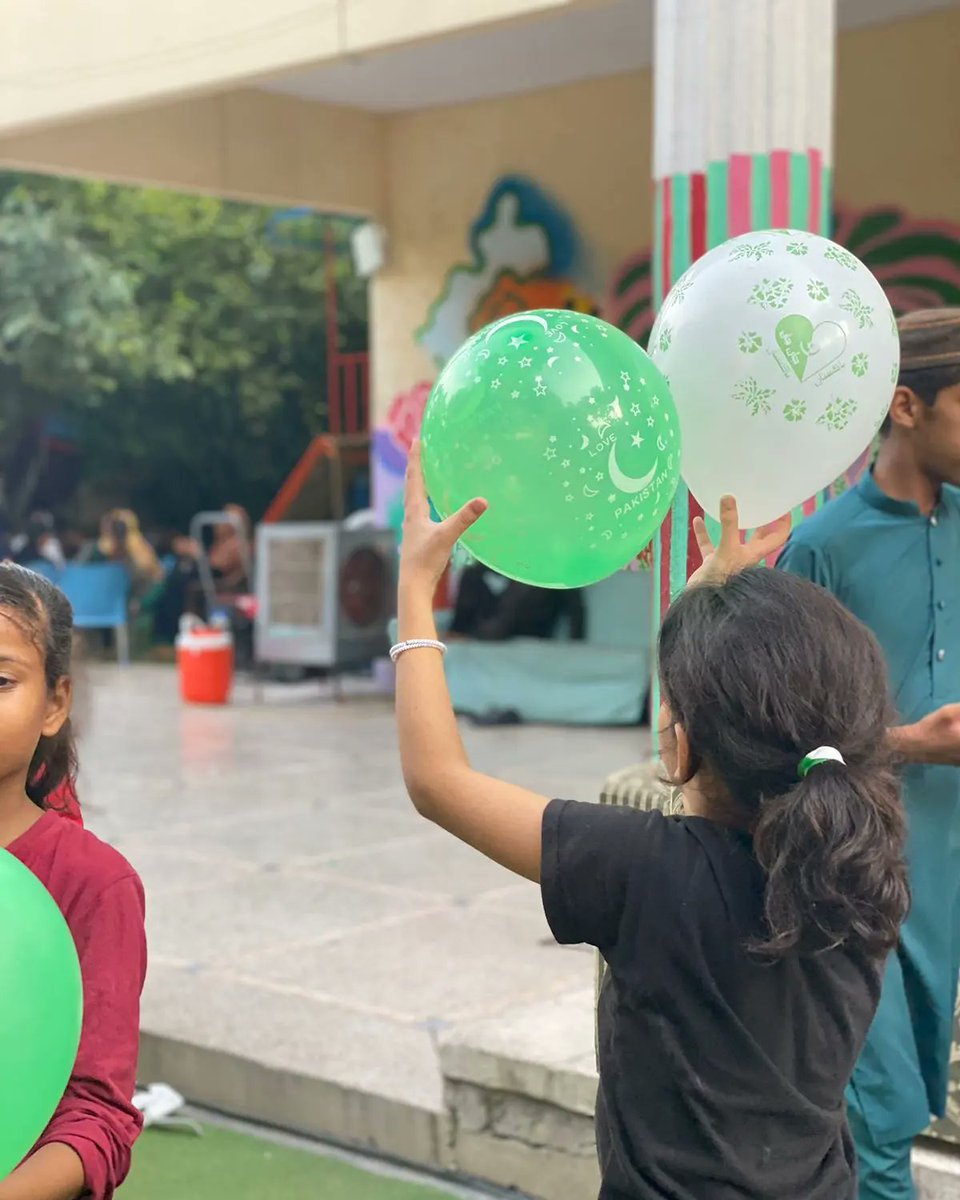 SamLifeSavers's tweet photo. Pakistan Day with orphans for their better future.

@SdqJaan
@Ismailblogger
#samlifesavers #spreaddivine #orphanage #pakistan #Islamabad https://t.co/BHYDFdxVsp
