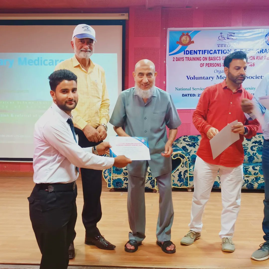 nss_icsc's tweet photo. Two day event entitled "basic training on early identification and referral of persons with disabilities "conducted at Voluntary medicare society(VMS) Bemina, Srinagar. In this event, our 3 NSS volunteers namely,
Mr Peerzada Zubair 
Ms Aaliya Manzoor
Ms Sabreena
represented ICSC https://t.co/Ni45a09NaW