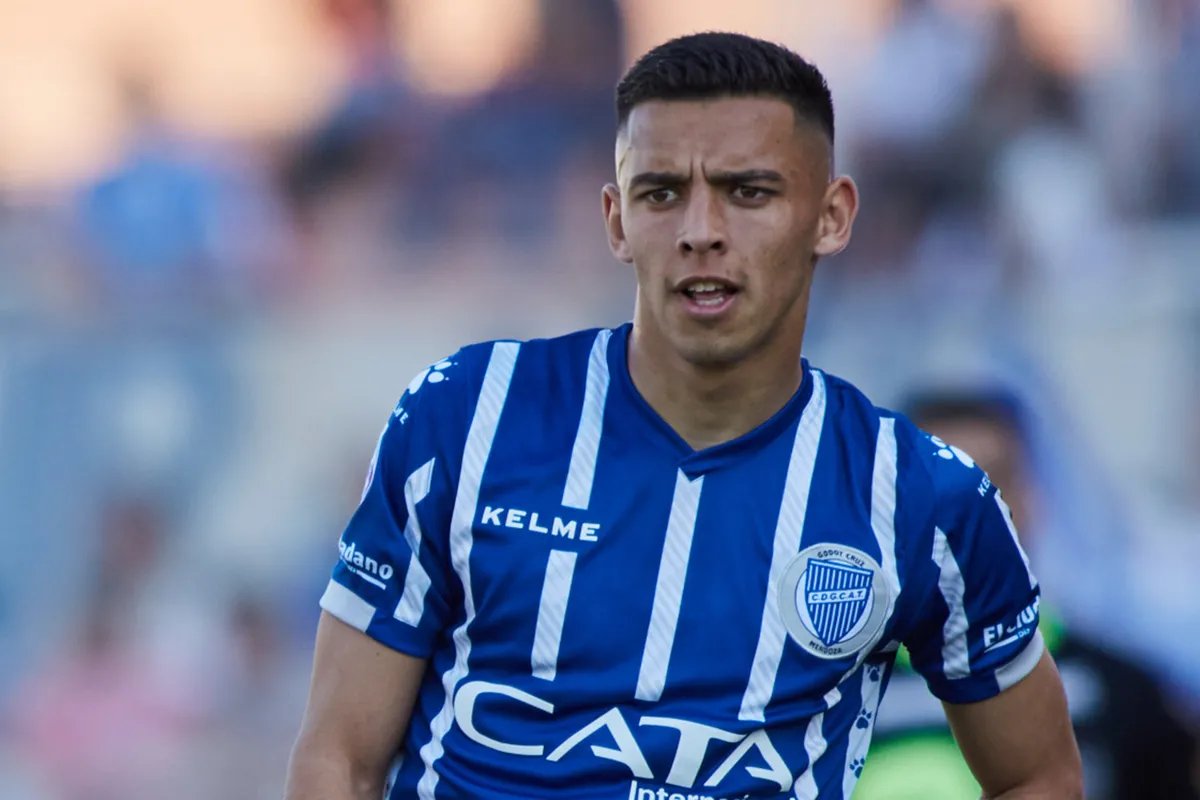 impactodeport's tweet photo. Entre #Belgrano🏴‍☠️, Godoy Cruz y Valentín Burgoa está todo acordado. El club mendocino le exige una deuda a Huracán y el Globo no quiere hacerse cargo. Esta es la única traba por el momento. https://t.co/poxhkVzTGo