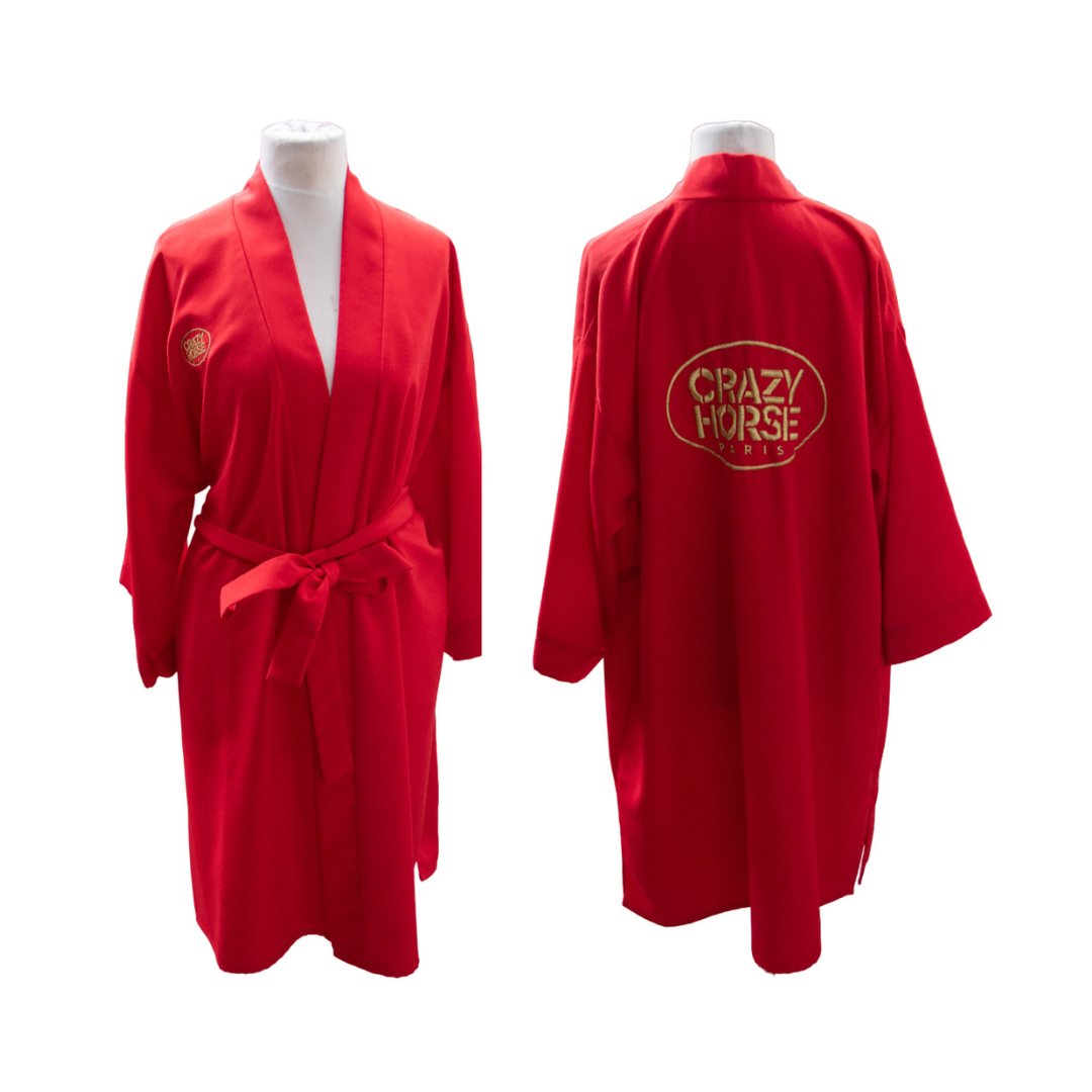 🔥 HOT LOT🔥 Kelly Brook Interest: An original robe & belt used by Kelly whilst performing with Crazy Horse cabaret, 2012 💋 The ultimate Parisian cabaret! Selling in our Tunbridge wells auction on the 31st of August @IAMKELLYBROOK @ATG_Editorial @HansonsAuctions #Auction