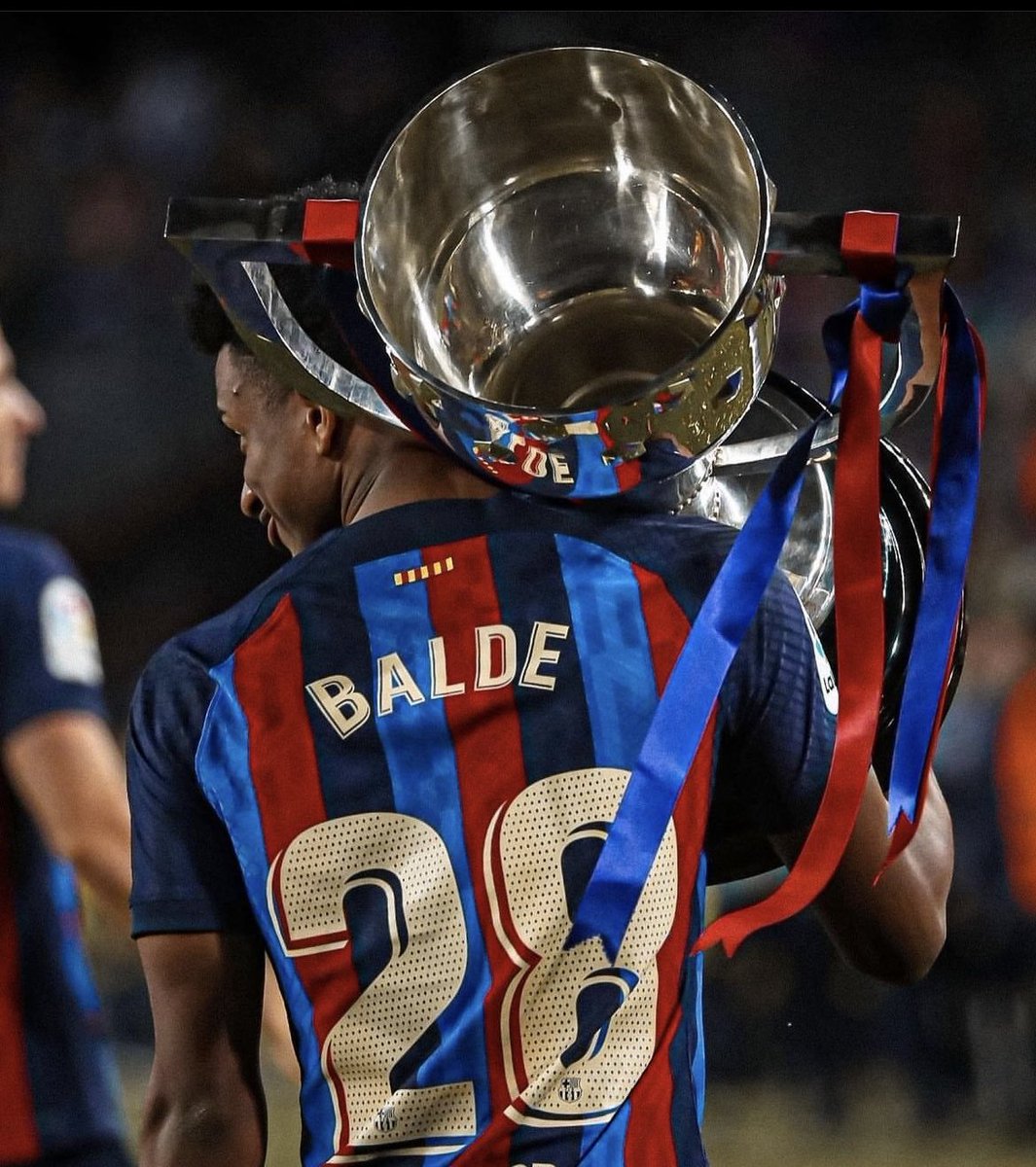Balde: "My phone wallpaper? I have a photo of me with the La Liga trophy."
