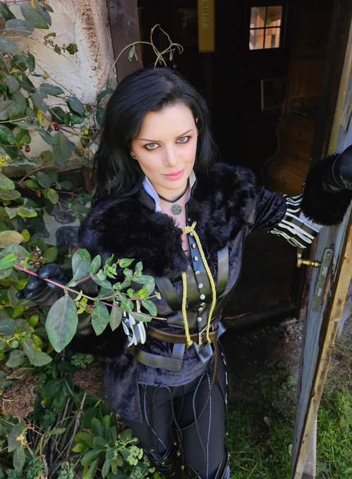 Did someone ask for Yennefer? https://t.co/nvO4IaCDrJ
