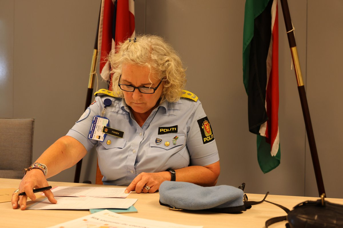 NorwayinSSudan's tweet image. Today, Norwegian police and military personnel serving with UNMISS-@unmissmedia exercised their democratic rights to vote in 🇳🇴's ongoing national elections.
As the transitional period nears an end, we hope #SouthSudanese will soon participate in free, fair &amp;amp; peaceful elections.