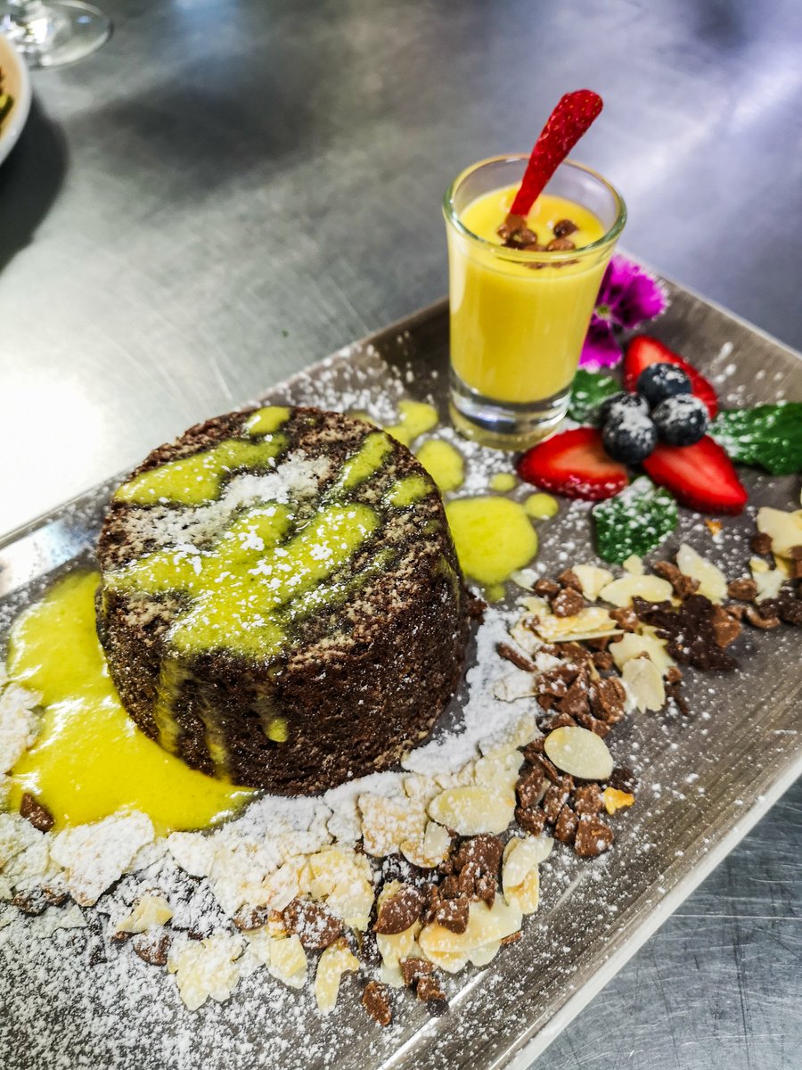 ℝ𝕌ℕ 𝕆ℕ ℂ𝕆𝔽𝔽𝔼𝔼 tweet media