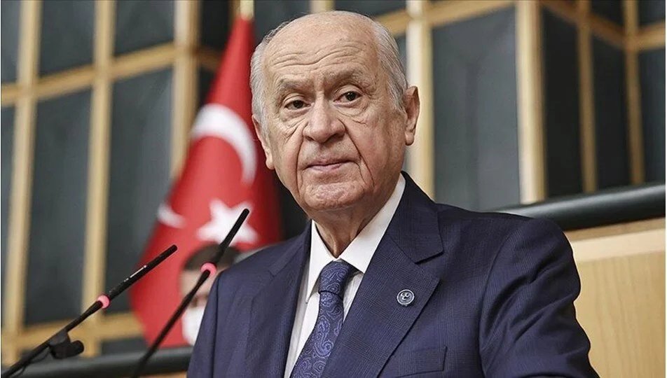 SON DAKİKA | MHP Lideri Devlet Bahçeli'den Çanakkale yangını sonrası imar rantı iddiasına sert tepki: 'Sosyal medyaya üşüşmüş bazı alçakların yangının imar rantı gayesiyle çıkarıldığını iddia etmeleri, sefil ve şerefsiz bir bühtandır.' #SONDAKİKA