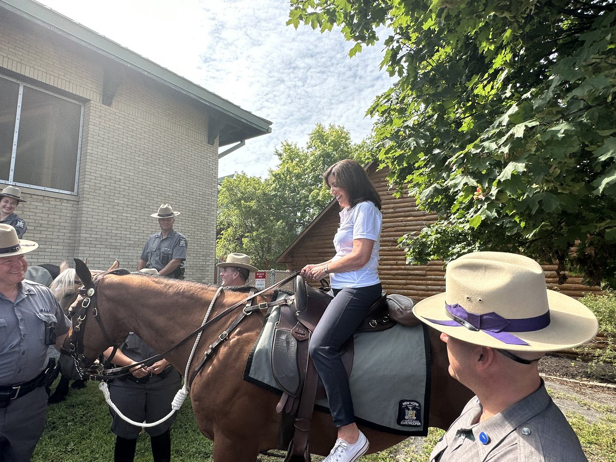 First time I’ve seen a Governor climb on a horse at the #nystatefair #govhochul