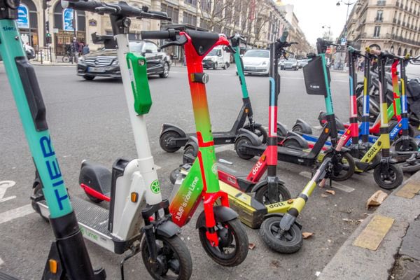 Mediavenir's tweet image. 🛴🇫🇷 FLASH - Dans 1 semaine, il ne restera plus aucune trottinette électrique en libre-service à #Paris. (Le Monde)