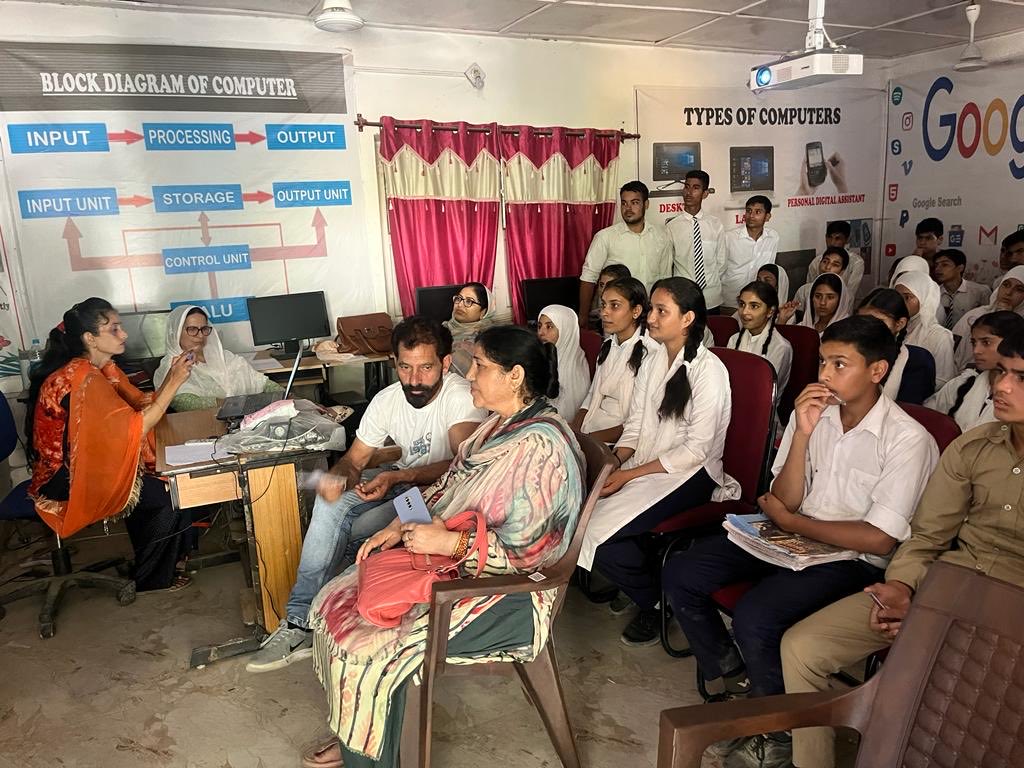 vishesh_jk's tweet photo. Students,teachers and every indian ensured to be part of the proud moment wen the ChandraYaan 3 landed on the moon. Some visuals of the event being watched at different locations in Doda. And yes this is just the start.Picture abhi baaki hai meray dost.⁦@PMOIndia⁩ ⁦ https://t.co/bbWi8AWFcu