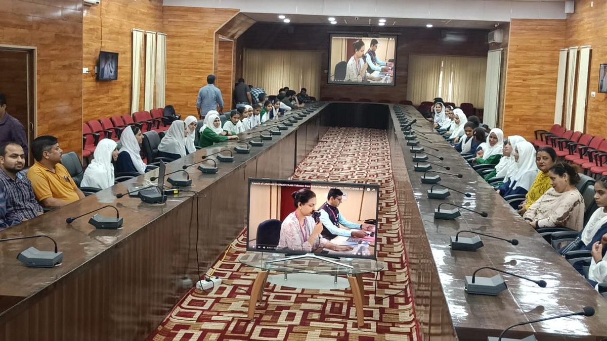 vishesh_jk's tweet photo. Students,teachers and every indian ensured to be part of the proud moment wen the ChandraYaan 3 landed on the moon. Some visuals of the event being watched at different locations in Doda. And yes this is just the start.Picture abhi baaki hai meray dost.⁦@PMOIndia⁩ ⁦ https://t.co/bbWi8AWFcu