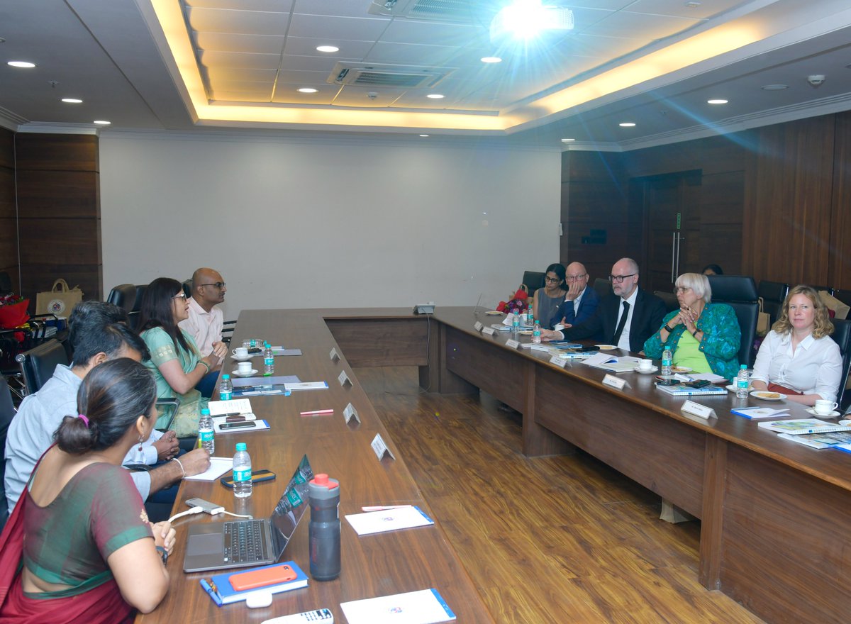 mybmc's tweet photo. Promising talks took place today as the German delegation, led by Minister of Culture and Media Ms. Claudia Roth, was joined by Mr. Joachim Riecker, Ms. Julia Jorch, Mr. Bernd Gallop, and German Consul General Mr. Achim Fabig during their visit to BMC Headquarters. Mr. Johannes Hoeber from the German Embassy in New Delhi and Simone Rowshanbakhsh were also present.

BMC's Additional Commissioner, Ms. Ashwini Bhide, and Dr. Sudhakar Shinde warmly welcomed the delegation. The discussion focused on collaborative initiatives to combat climate change. 🌍🤝 

#ClimateTalks 
#GlobalCollaboration