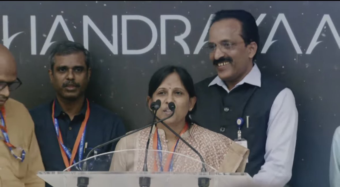 tanvi_madan's tweet photo. I'm always particularly glad to see the female STEMers at ISRO. 

What great role models. 
#Chandrayaan3 https://t.co/ezs2jpDcAr
