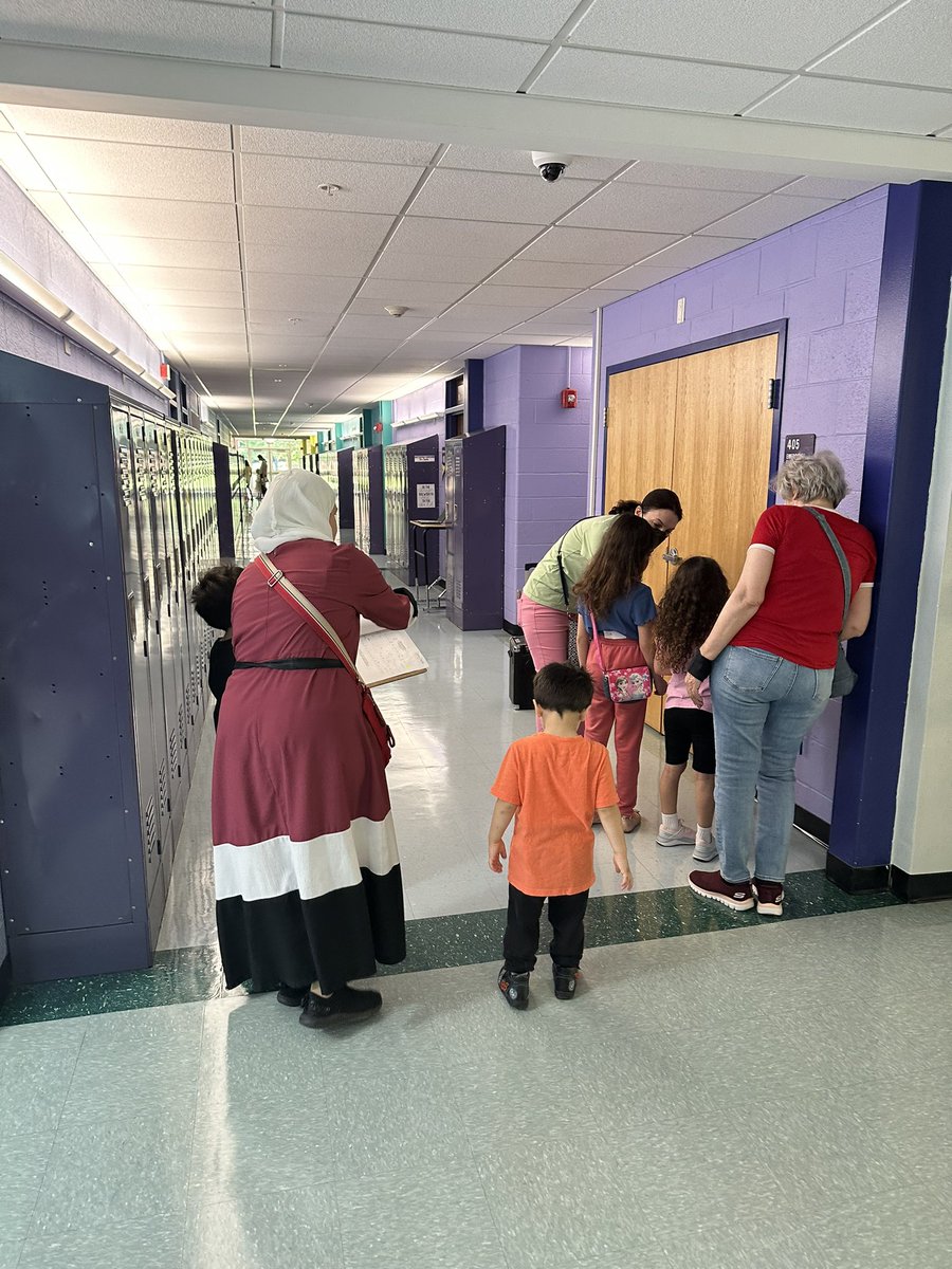 Happening now….”New” to Bowman Family Scavenger Hunt! Thank you <a href="/BowmanLexPTO/">Bowman PTO</a> &amp; 5th grade S volunteers for assisting in the fun!