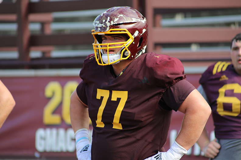 CMU_Football's tweet photo. 📷s from Tuesday afternoon's @CMU_Football practice in the stadium....

Complete 📸gallery: https://t.co/O0oOIN4VAP

 🔥🆙🏈 https://t.co/8iugDasEbs