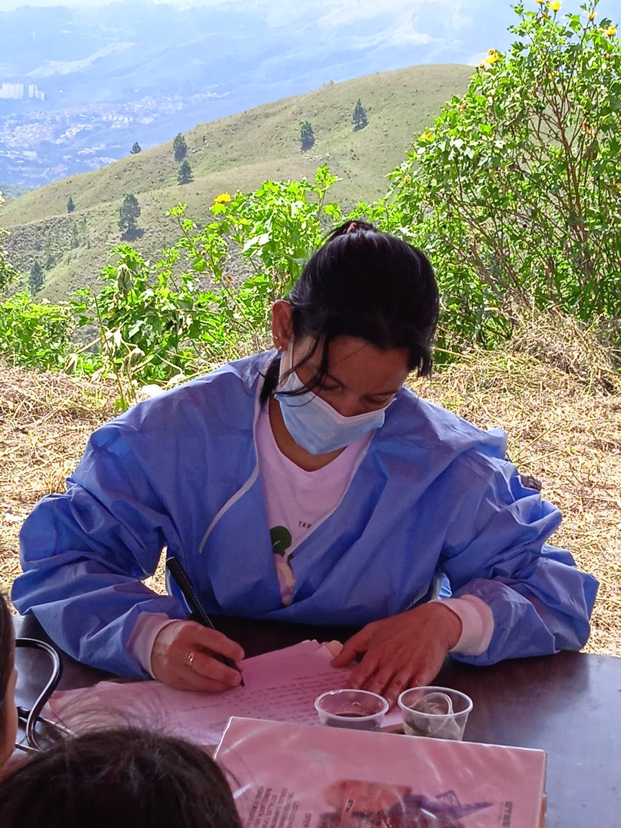 La solidaridad como bandera. CDI Junquito Alto #MujeresEnRevolución #CubaPorLaVida #CubaCoopera <a href="/cubacooperaven/">Brigada Médica Cubana en Venezuela</a> <a href="/MINSAPCuba/">Ministerio de Salud Pública de Cuba</a> <a href="/japortalmiranda/">José Angel Portal Miranda</a> <a href="/DcMedica/">Misión Médica Cubana en el Distrito Capital</a>  <a href="/ErickMendezRod3/">ErickMendezRod</a>