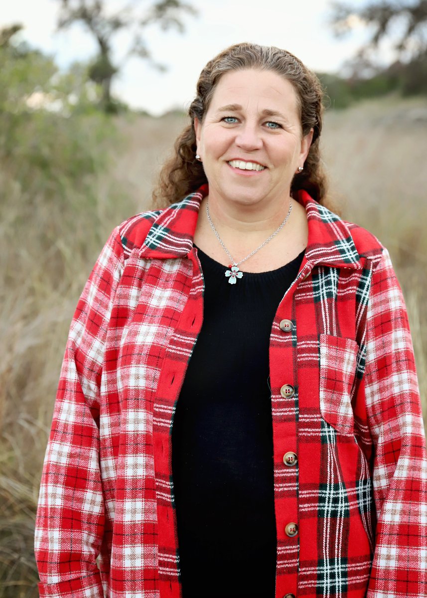 kerrvilleisd's tweet photo. Tivy Principal Named TASSP Principal of Year

KISD is proud to announce that @TIVYHS Principal Shelby Balser has been selected as Texas Association of Secondary Schools Outstanding Principal of the Year.
Read the full release on our website: https://t.co/lEDbZQvewv
#KISDinspires https://t.co/pSXddqZXDj