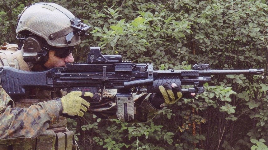 Remnantize's tweet photo. German EGB Fallschirmjäger https://t.co/DrGLzTGBR6