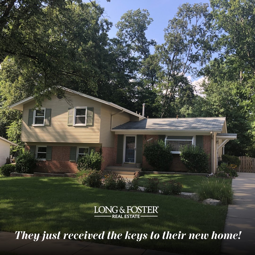 PeterMenneVA's tweet photo. Closed yesterday, this four bedroom, 2.5 bathroom house in Fairfax. #RealEstate https://t.co/jH5PJyl3eR