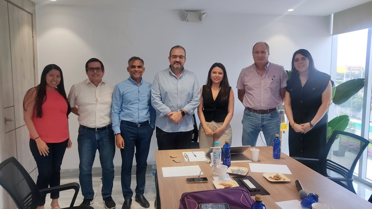 ASOTECA's tweet photo. El día de ayer mantuvimos una reunión estratégica fructífera, buscando el fortalecimiento y sostenibilidad del Sector de Maderas Tropicales. #asoteca https://t.co/2jCaelDFRB
