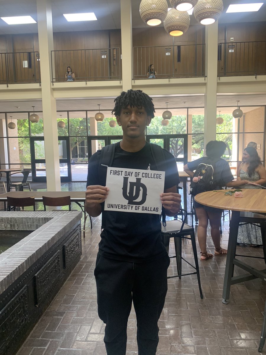 #FirstDayofSchoolPic <a href="/tbryant2023/">Terrence Bryant</a> #ClassOf2027

#DefendTheTower #BleedBlue