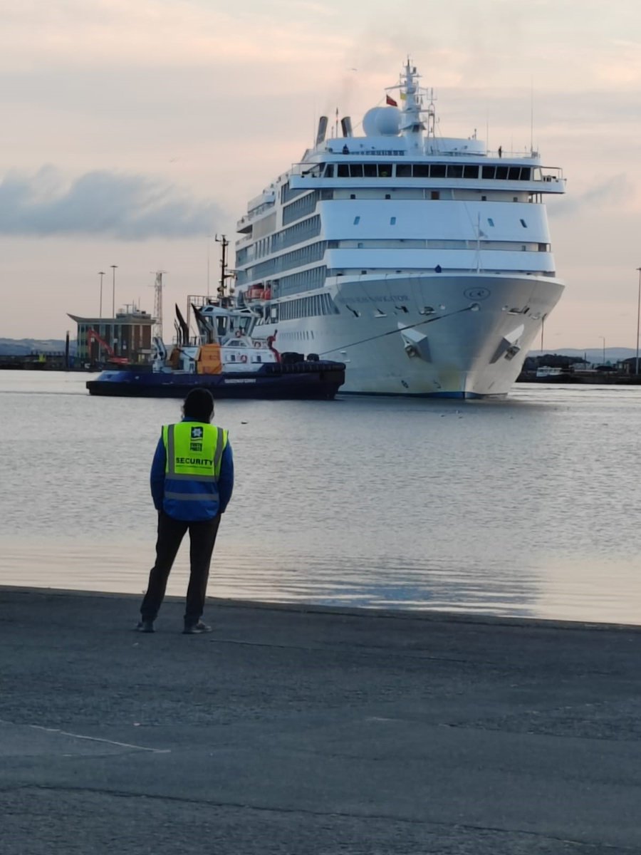 CapitalCruising tweet media