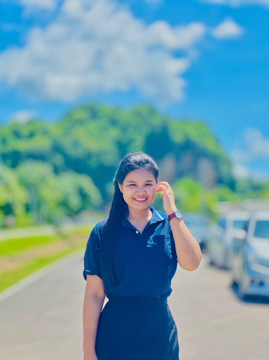 TutorFerry's tweet image. ครูพี่แอ๊ม  วรัจฉรี เนตรแก้ว (ผู้หญิง) ID : 14898

วุฒิการศึกษา/การทำงาน : คณะศึกษาศาสตร์ สาขาวิชาฟิสิกส์ มหาวิทยาลัยทักษิณ มัธยมศึกษาตอนปลาย โรงเรียนเวียงสระ 

เพิ่มเติม : จบการศึกษาบัณฑิต (กศ.บ) จบครูโดยตรง - อายุ 22 ศาสนาพุทธ ผู้หญิงรูปร่างอวบ สูง สอนได้ทั้งอนุบาลจนถึงมัธยม
#ย