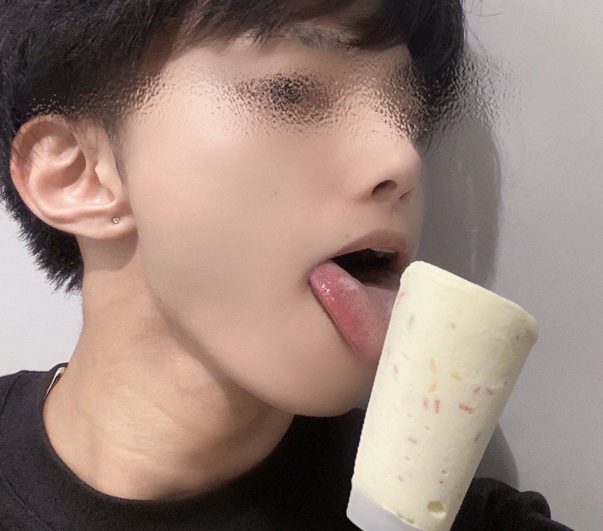 wankoro_senapi's tweet image. 今回は珍しく顔の下半分を
露出しました♪

写メ日記更新中…🐶

#女風　#大阪　#スイートスポット

sweetspot.love/osaka/diary/sh…