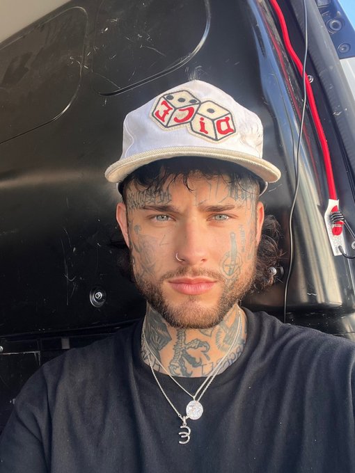 in Spain, made a free onlyfans 😌 https://t.co/f77wKbezjm https://t.co/3HHnul08fH