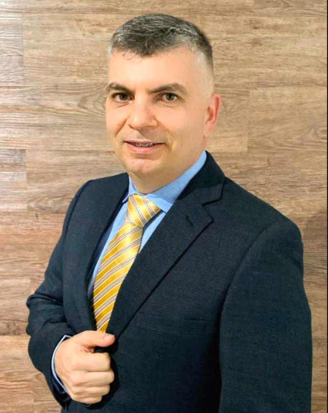 GraduadosCUC's tweet photo. Nos complace resaltar la labor de Humberto Gómez Vilaró, graduado del programa de Arquitectura y Empresario UniCosta. Desde su desempeño como Oficial Naval en la Armada Nacional de Colombia, ha sido merecedor...

Ver más➡️https://t.co/mh2MchhfbG https://t.co/MwLWkkhGZT