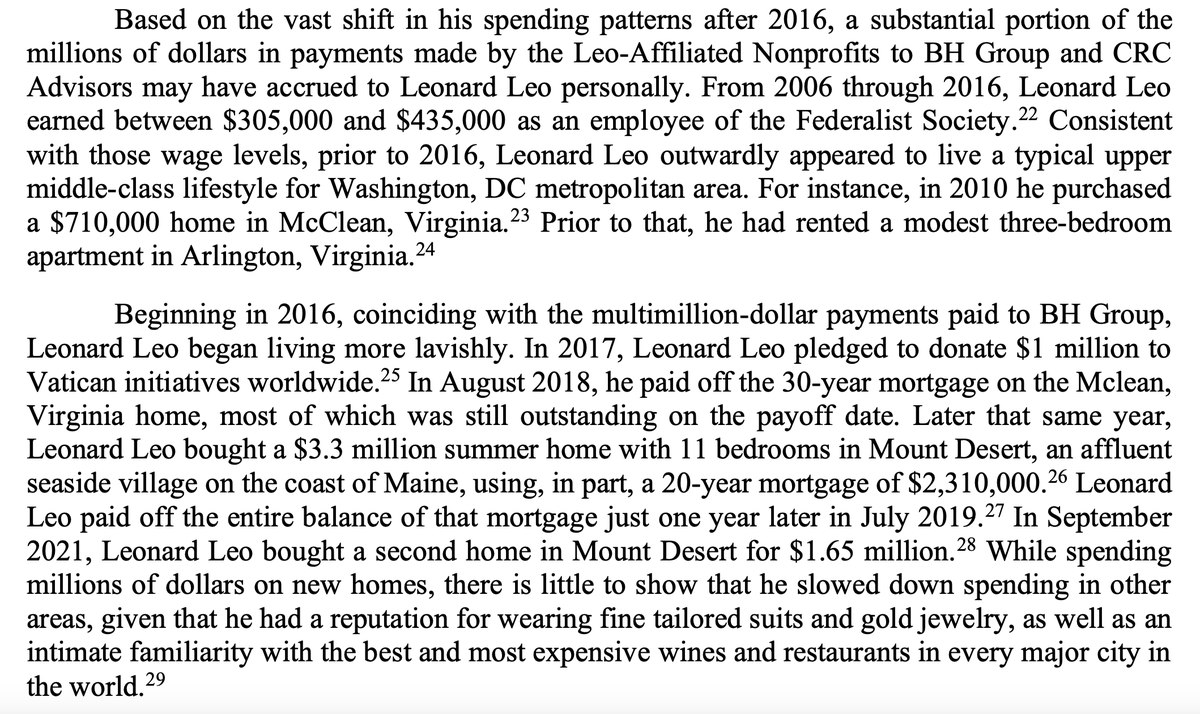 Interesting that Leonard Leo became filthy rich only after helping to block Merrick Garland's appointment to the Supreme Court, after which he became a multi-millionaire with multiple mansions almost overnight. s3.documentcloud.org/documents/2374…