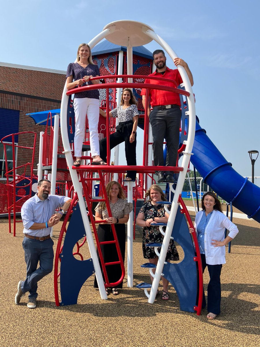 👩🏼‍🏫 Liberty-Benton is excited to welcome our new teachers for 2023-2024.  

📸 Bottom Row: Michael Frankart, Kelly Beckman, Alyson Egbert, &amp; Chrissy Hensley

📸 Top Row: Stephanie Theiss, Francesca Lundy, &amp; John Hammersmith

Welcome to the LB family! #WeAreLB