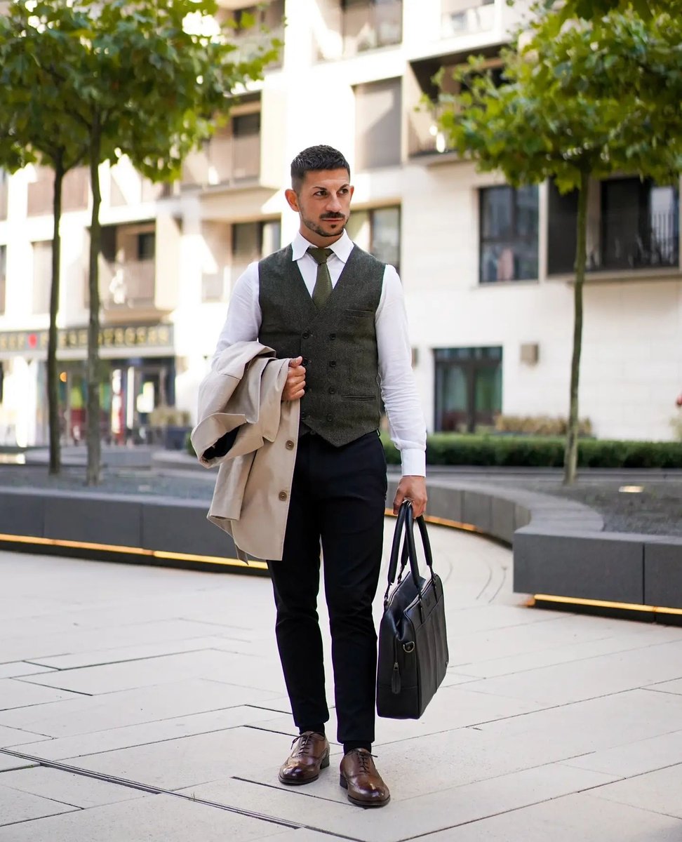 Elegance never goes out of style. Ace Marks shoes are the perfect addition to any man's wardrobe!⁠
⁠
Photo by @luigi_antonica⁠
.⁠
.⁠
.⁠
#AceMarksShoes #StyleAceMarks #mensfootwear #dressshoes #menwithstyle #mensfashionpost #menstyle #mensfashion #menswear #ootdmen