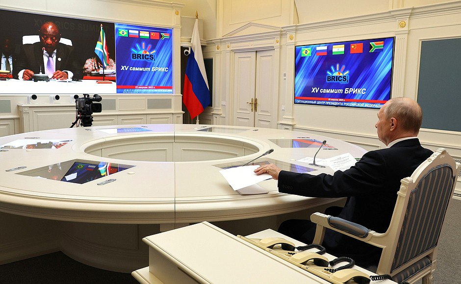 💬 President Putin at the XV #BRICS Summit:

☝️ We oppose hegemonies of any kind and the exceptional status that some countries aspire to, as well as the new policy it entails, a policy of continued neo-colonialism.

🔗 t.me/MFARussia/17119