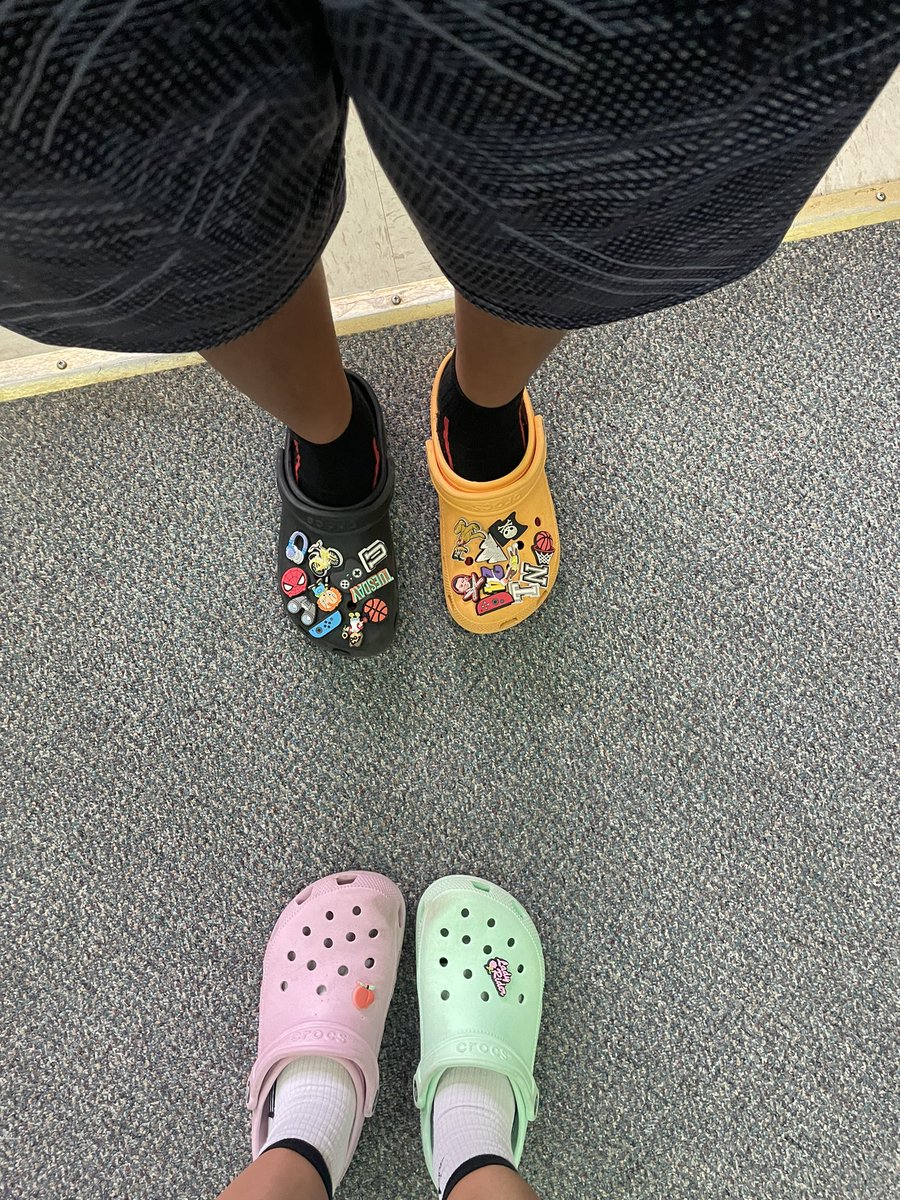 Ashley Dowell tweet media