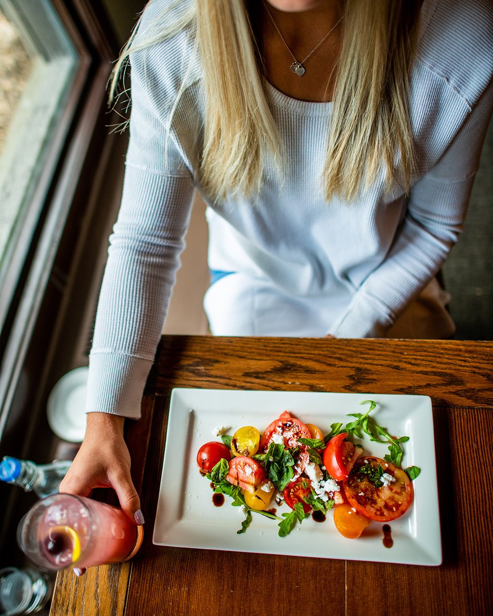 DeerLodge__LL's tweet photo. Summer on a plate! 🍅🌿 Our Heirloom Tomato Salad is a burst of vibrant flavors and fresh goodness, topped with fragrant fresh basil. 😋

👉 https://t.co/CWxXFkRyqX

📸: @McritchiePhoto https://t.co/zaJBSxmUAh