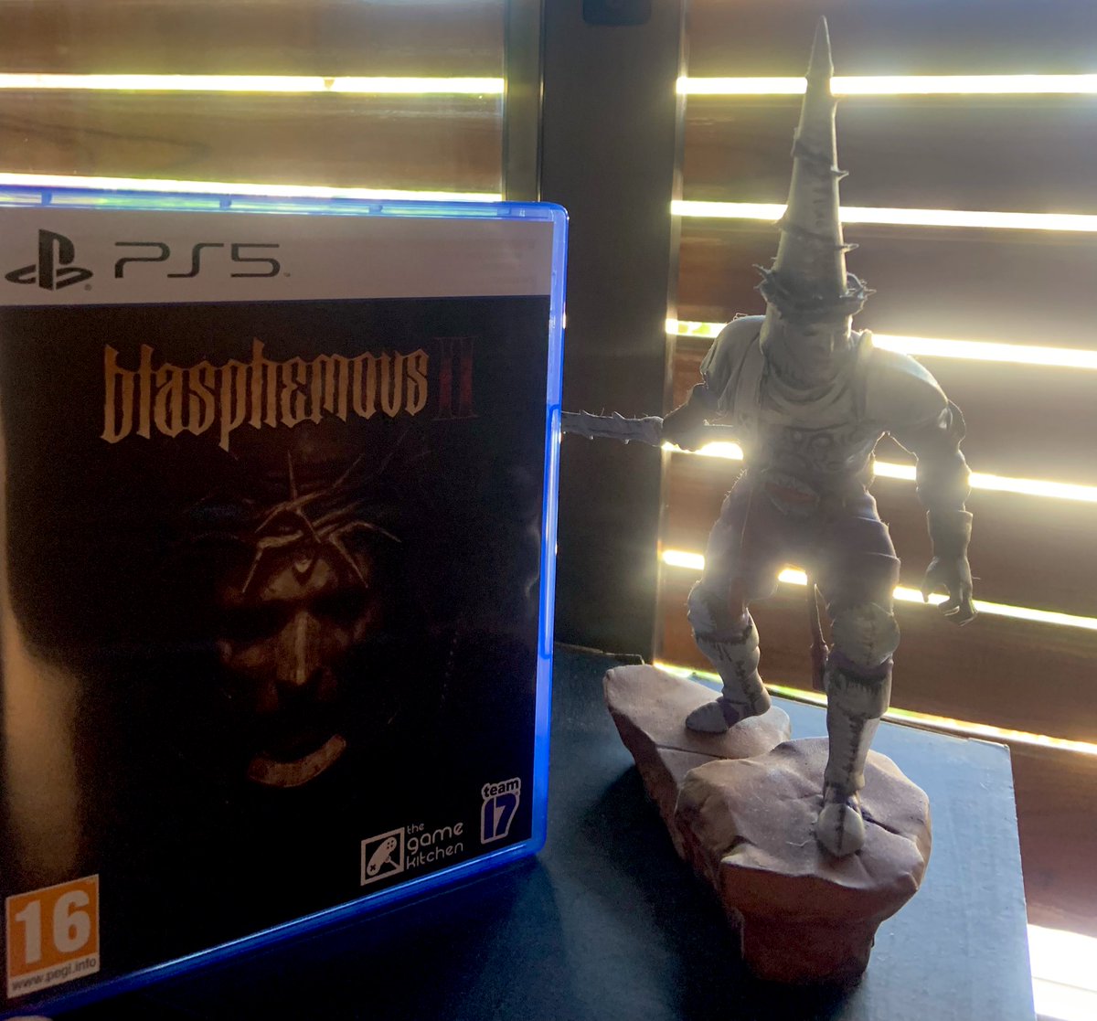 Juanlutgn's tweet photo. Ya está aquiiii 😁😁 🎮 🇪🇸Blasphemous  II PS5  @BlasphemousGame @TheGameKitchen @Team17 
#Blasphemous2 #ps5 #gamer #gaming #photooftheday #videogames #spanishgame #spaingame #Amazing https://t.co/t6J9Dr342Z