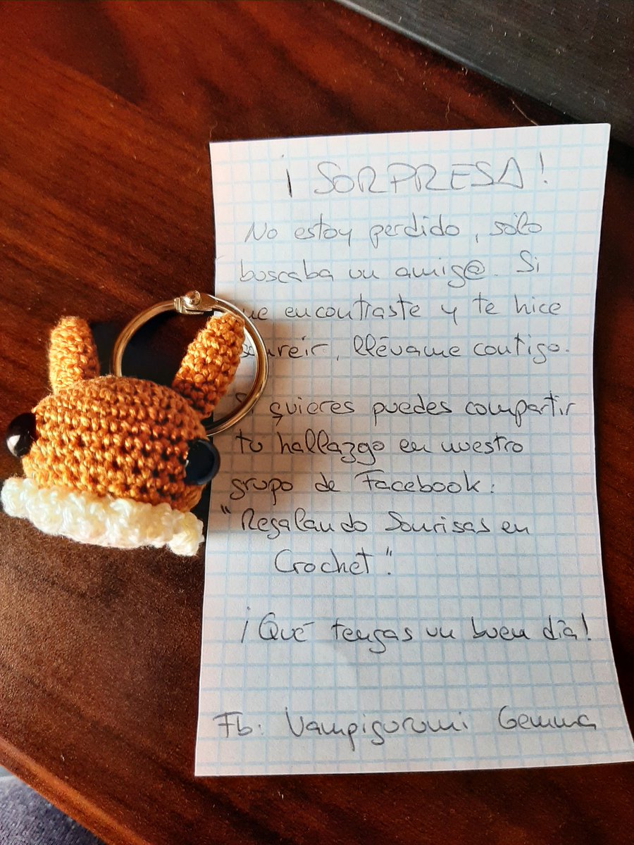 Gmma77's tweet photo. He entrado en un grupo de face donde dejamos regalitos por ahí a la gente.
El eevee fueel primero que dejé con mi hijo XDD estaba más emocionado que yo.
Hoy dejamos un charmander https://t.co/AQ9XfjHn6A