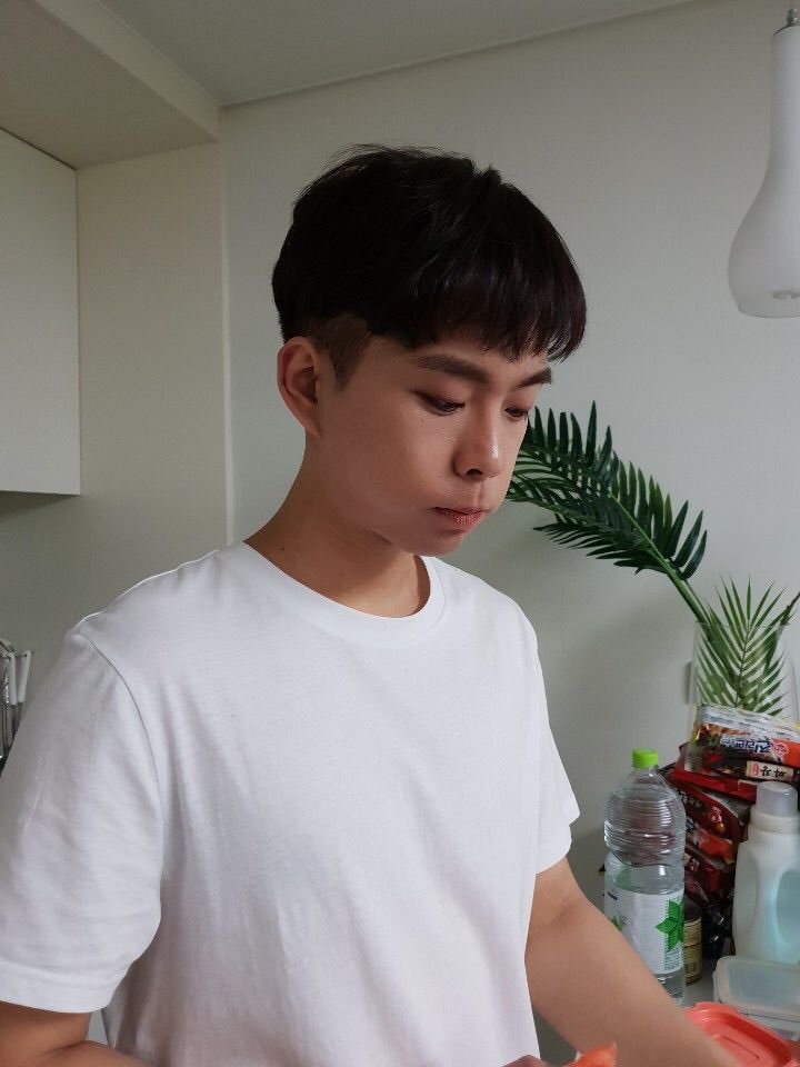 illhoper's tweet photo. 진짜 최상엽 남친짤 원탑이다.. https://t.co/CL8hp5QSAB