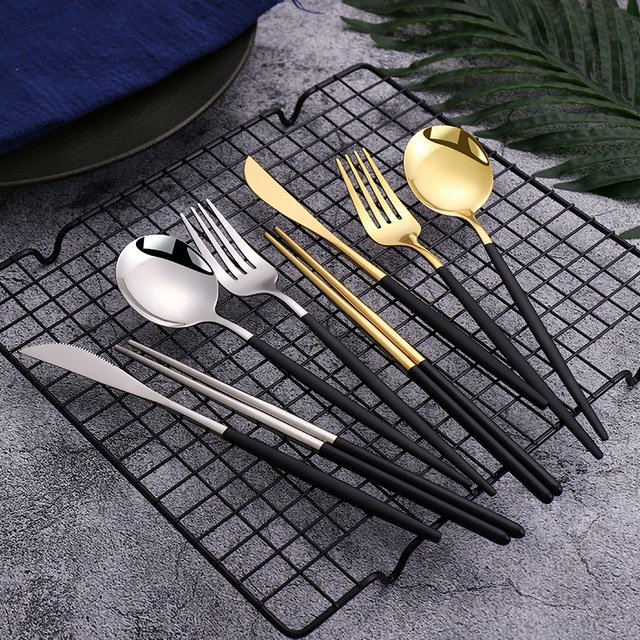 FakhetMeri99232's tweet photo. Gold Cutlery Set Korean Stainless Steel Tableware Set Fork Spoon And Chopsticks Set Golden Dinnerware Set Luxury Tableware Set. CLICK HERE for more infos!👇
https://t.co/KluqEVPXe6 #kitchen #kitchentools #kitchenappliances #kitchen #kitchen https://t.co/vY2kFffF4f