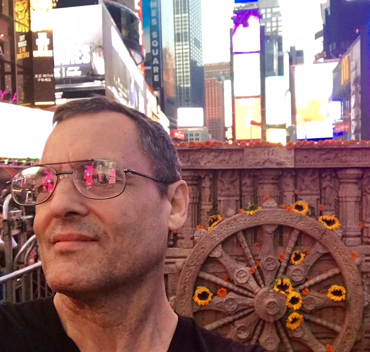 Assimacopoulos_'s tweet photo. Was thrilled to visit @TheVikasKhanna stunning replica #KonarkWheel for his new restaurant. VK’s artist collaborations, including w/this #writer #editor , who is proud to have worked on his #TheLastColor , #ImaginaryRain and 2024’s new #Trinidad #novel , always #inspire https://t.co/UMsCxaHW9X