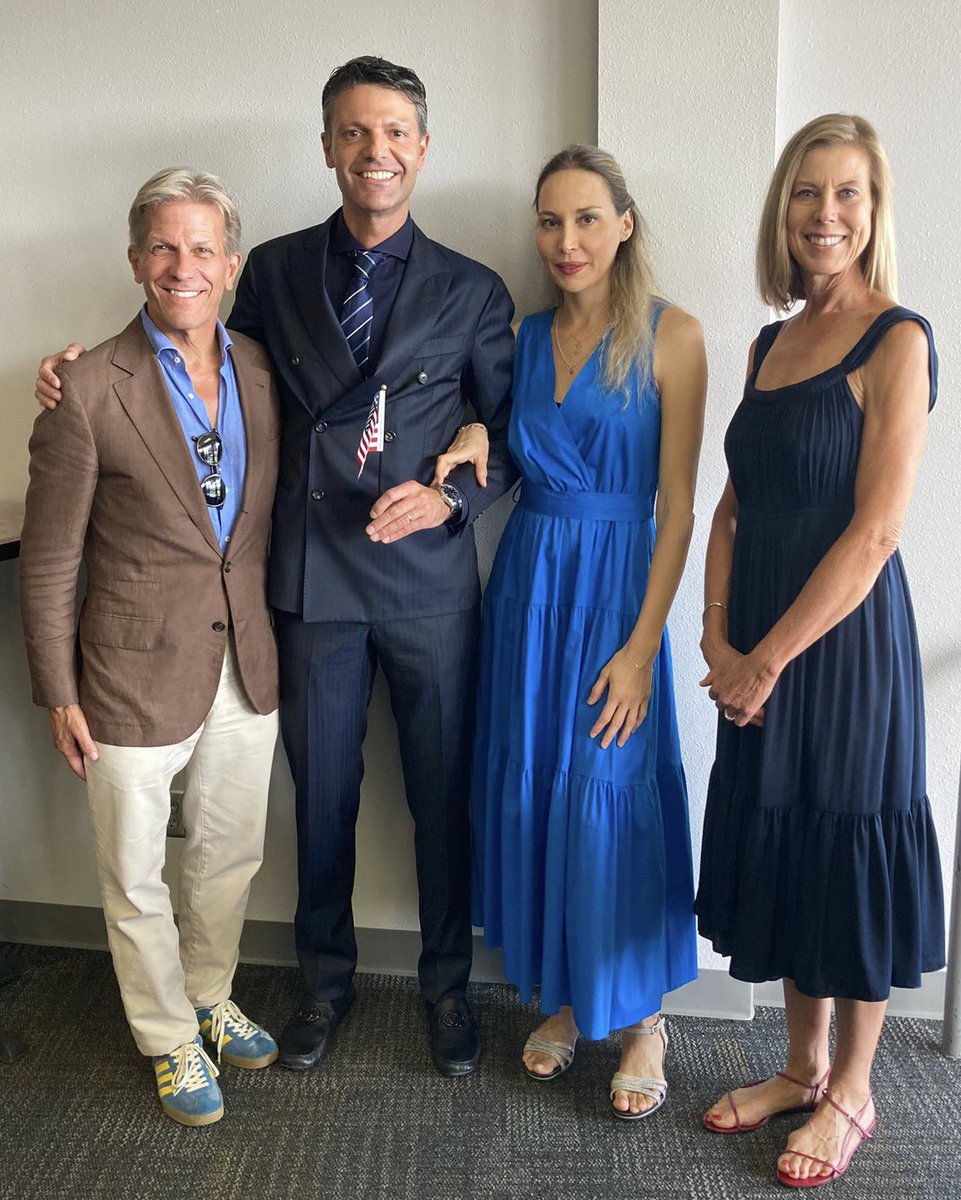 Kyle_J_Krause's tweet photo. Auguri to our newest fellow 🇮🇹🇺🇸 @francodenari A new USA citizen 🇺🇸 https://t.co/OhJmH4GSTq